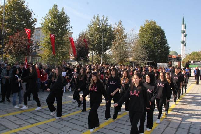 Kız Meslek Lisesi, 29 Ekim’de Coşkulu Programıyla Gönülleri Fethetti 57