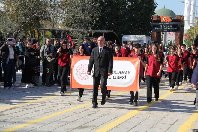 Kız Meslek Lisesi, 29 Ekim’de Coşkulu Programıyla Gönülleri Fethetti 68
