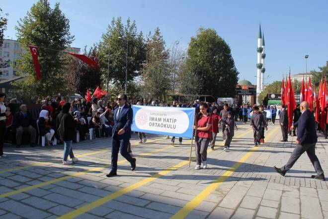 Kız Meslek Lisesi, 29 Ekim’de Coşkulu Programıyla Gönülleri Fethetti 76
