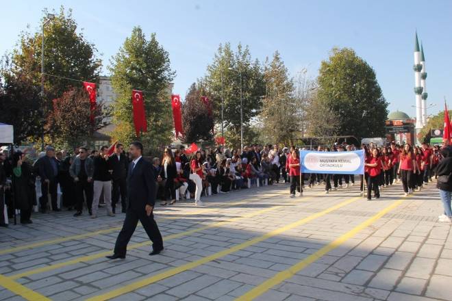 Kız Meslek Lisesi, 29 Ekim’de Coşkulu Programıyla Gönülleri Fethetti 86