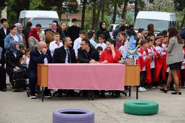 Kelikler’de Bayram Coşkusu Zirve Yaptı 127