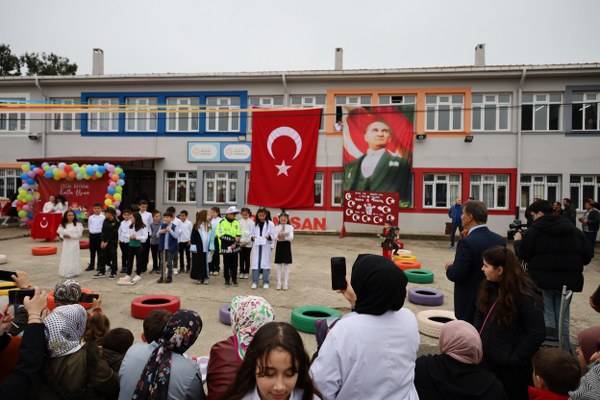 Kelikler’de Bayram Coşkusu Zirve Yaptı 91