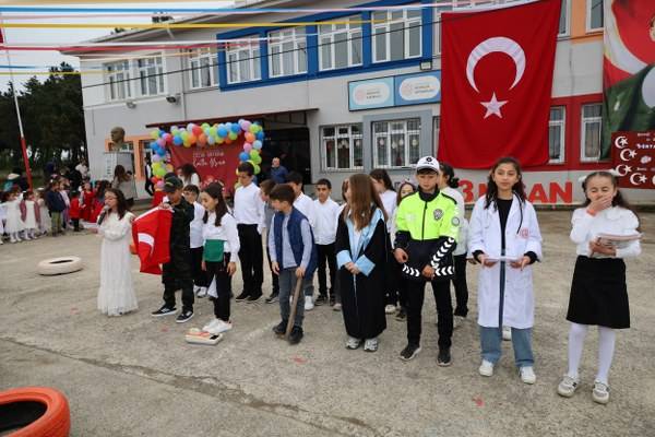 Kelikler’de Bayram Coşkusu Zirve Yaptı 94