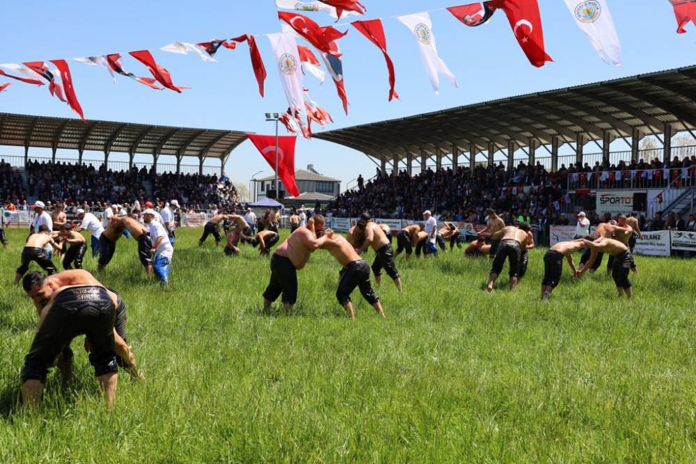 632. Alaçam Geyikkoşan Güreşleri ve Piknik Etkinliğinden renkli kareler 104