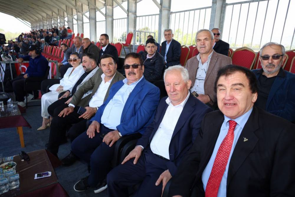 632. Alaçam Geyikkoşan Güreşleri ve Piknik Etkinliğinden renkli kareler 105