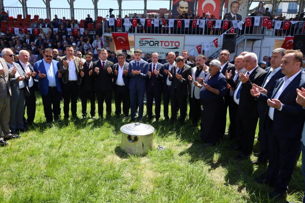 632. Alaçam Geyikkoşan Güreşleri ve Piknik Etkinliğinden renkli kareler 120