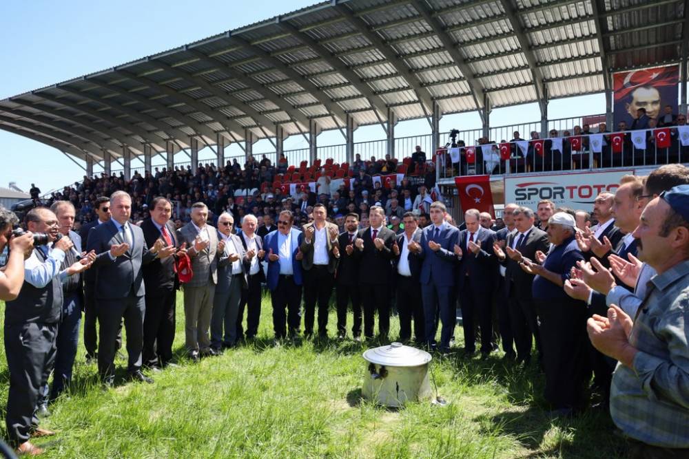 632. Alaçam Geyikkoşan Güreşleri ve Piknik Etkinliğinden renkli kareler 130