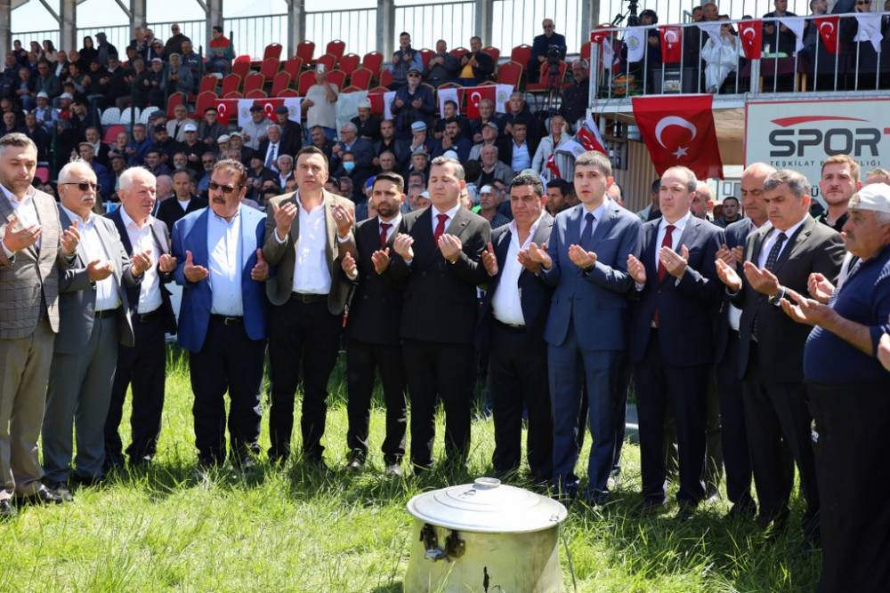 632. Alaçam Geyikkoşan Güreşleri ve Piknik Etkinliğinden renkli kareler 131