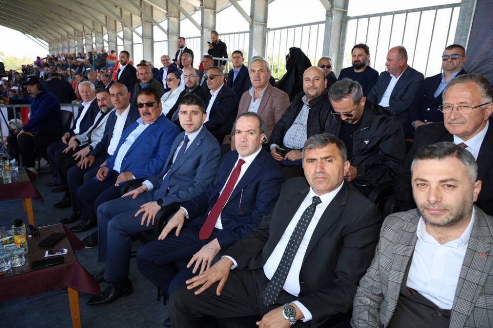 632. Alaçam Geyikkoşan Güreşleri ve Piknik Etkinliğinden renkli kareler 137