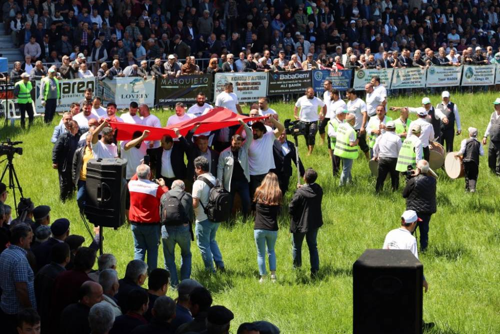 632. Alaçam Geyikkoşan Güreşleri ve Piknik Etkinliğinden renkli kareler 145