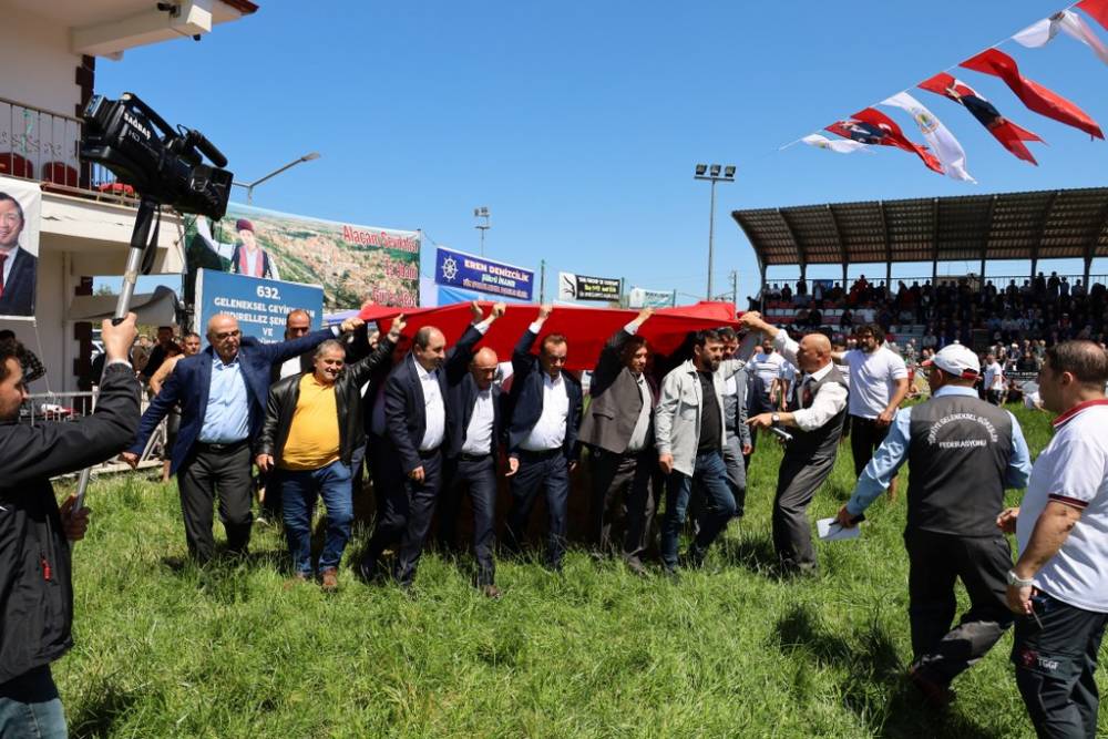 632. Alaçam Geyikkoşan Güreşleri ve Piknik Etkinliğinden renkli kareler 147