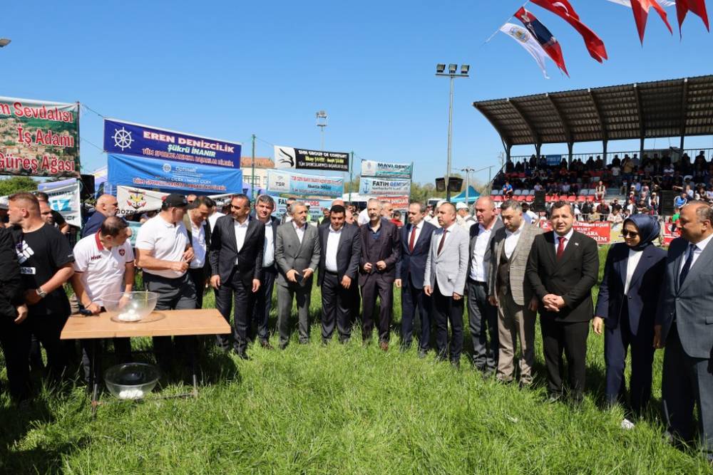 632. Alaçam Geyikkoşan Güreşleri ve Piknik Etkinliğinden renkli kareler 165