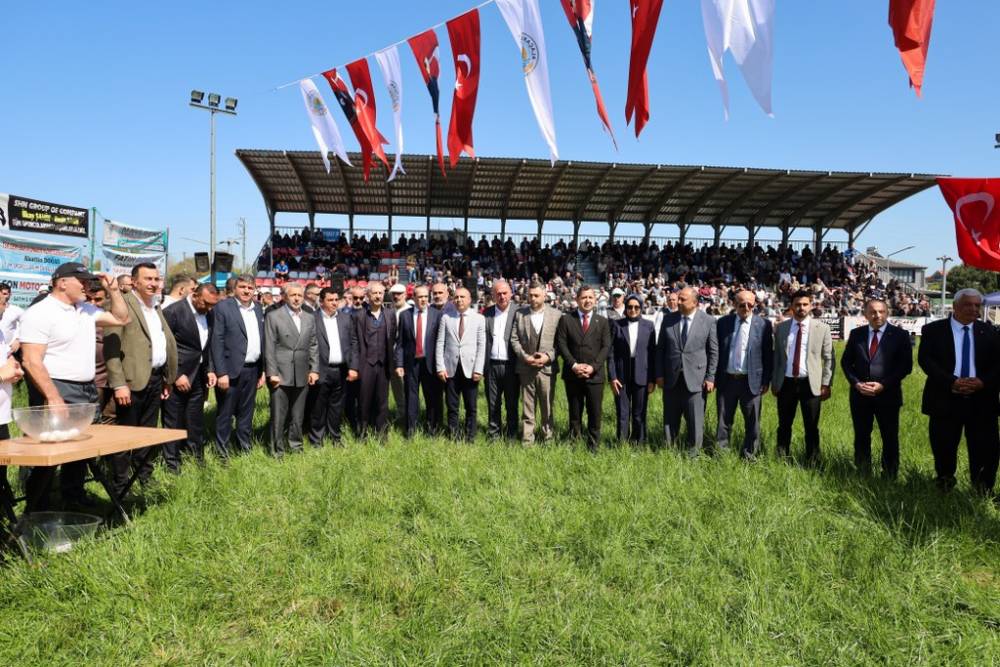 632. Alaçam Geyikkoşan Güreşleri ve Piknik Etkinliğinden renkli kareler 170