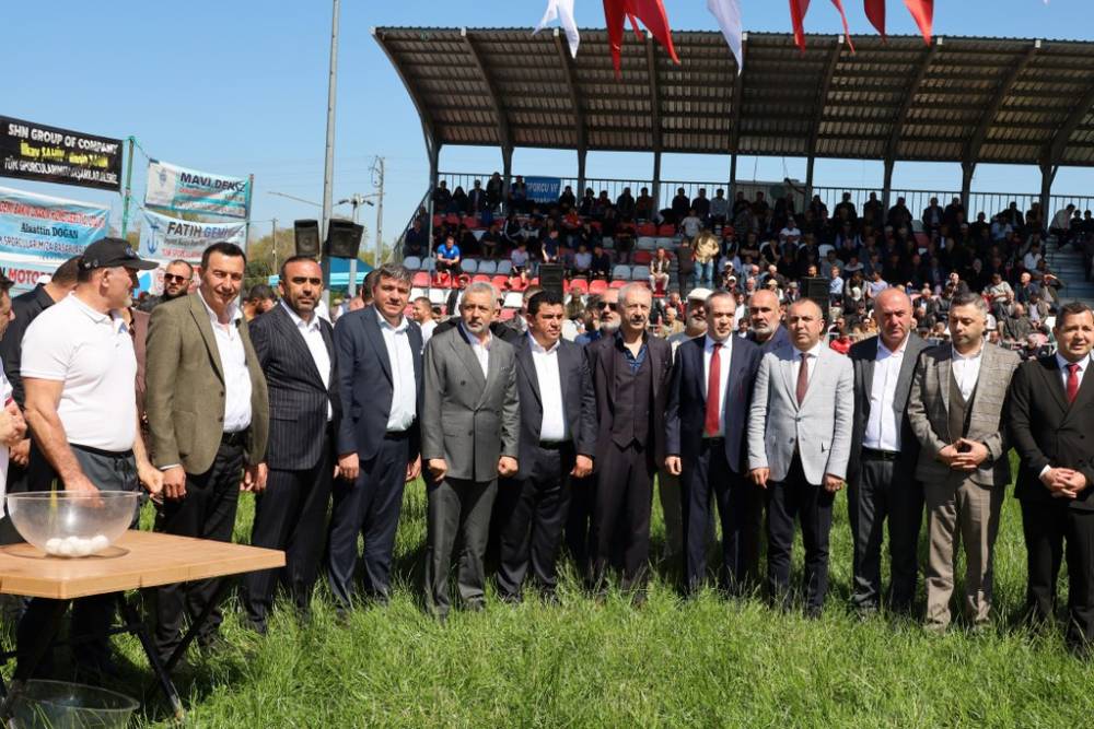 632. Alaçam Geyikkoşan Güreşleri ve Piknik Etkinliğinden renkli kareler 171