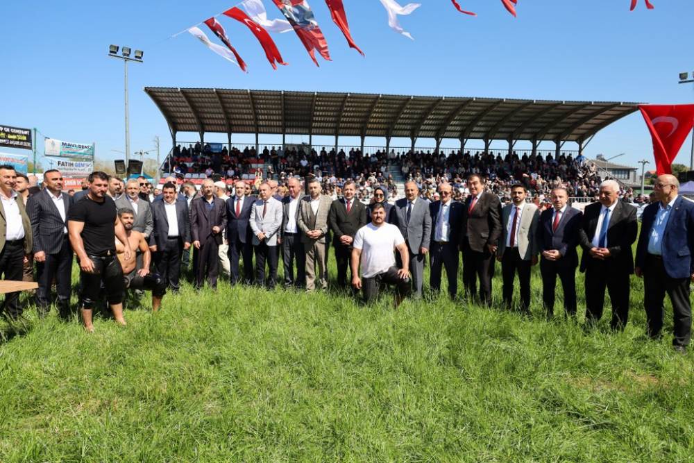 632. Alaçam Geyikkoşan Güreşleri ve Piknik Etkinliğinden renkli kareler 177