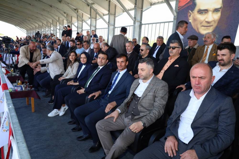 632. Alaçam Geyikkoşan Güreşleri ve Piknik Etkinliğinden renkli kareler 186