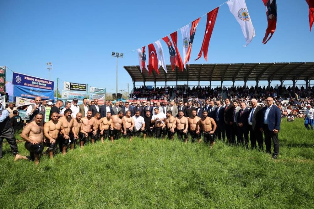 632. Alaçam Geyikkoşan Güreşleri ve Piknik Etkinliğinden renkli kareler 189
