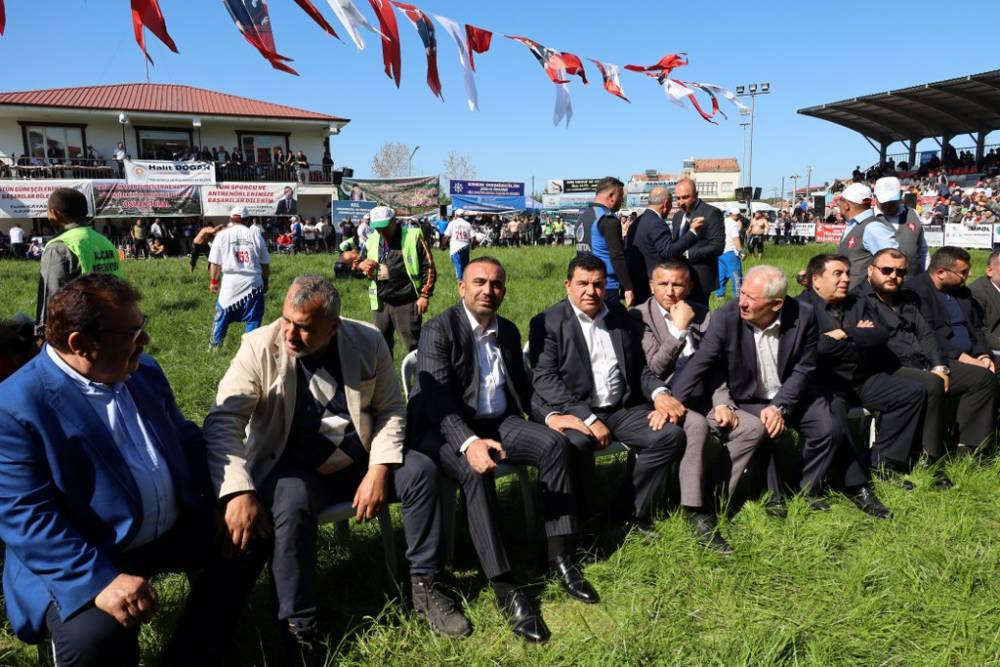 632. Alaçam Geyikkoşan Güreşleri ve Piknik Etkinliğinden renkli kareler 194