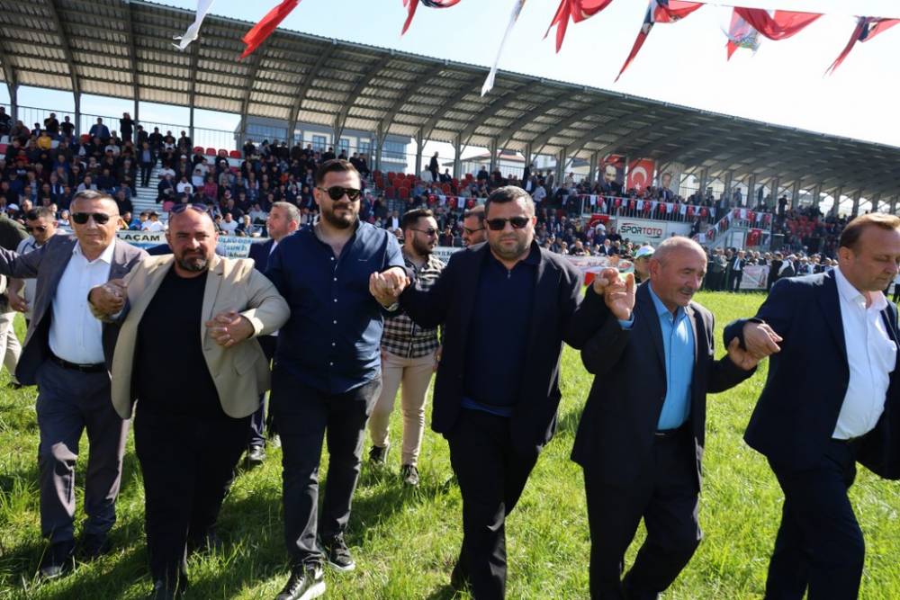 632. Alaçam Geyikkoşan Güreşleri ve Piknik Etkinliğinden renkli kareler 202