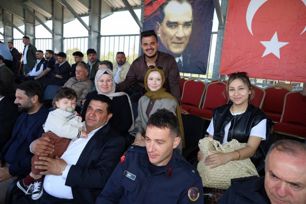 632. Alaçam Geyikkoşan Güreşleri ve Piknik Etkinliğinden renkli kareler 220