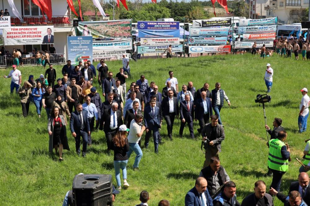 632. Alaçam Geyikkoşan Güreşleri ve Piknik Etkinliğinden renkli kareler 24