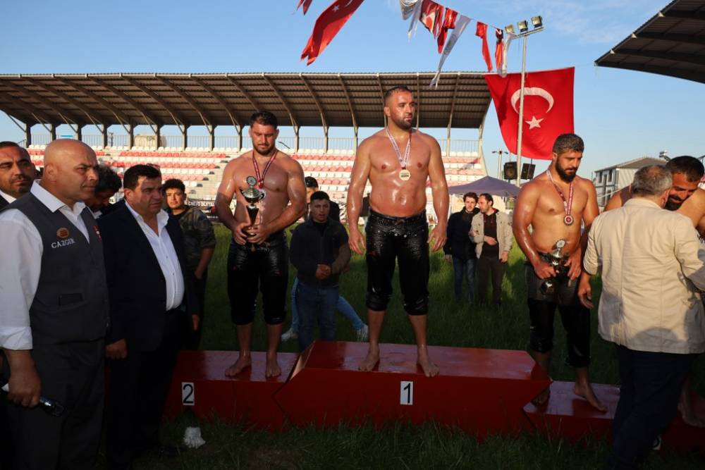 632. Alaçam Geyikkoşan Güreşleri ve Piknik Etkinliğinden renkli kareler 247
