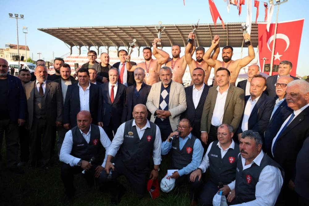 632. Alaçam Geyikkoşan Güreşleri ve Piknik Etkinliğinden renkli kareler 250