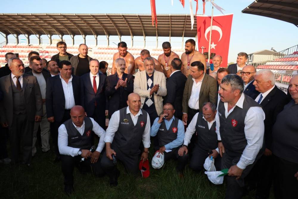 632. Alaçam Geyikkoşan Güreşleri ve Piknik Etkinliğinden renkli kareler 253