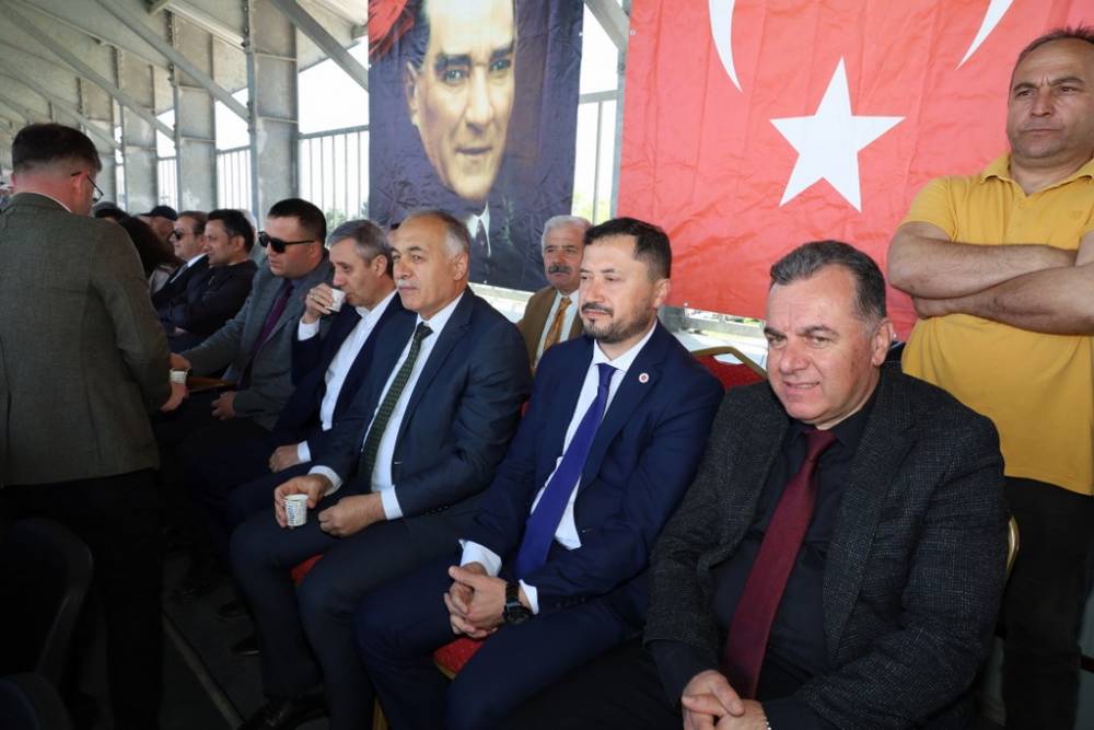 632. Alaçam Geyikkoşan Güreşleri ve Piknik Etkinliğinden renkli kareler 33