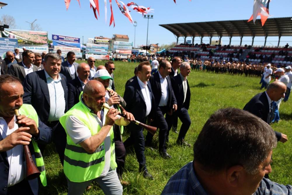 632. Alaçam Geyikkoşan Güreşleri ve Piknik Etkinliğinden renkli kareler 37