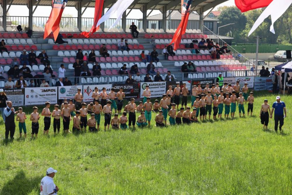 632. Alaçam Geyikkoşan Güreşleri ve Piknik Etkinliğinden renkli kareler 5