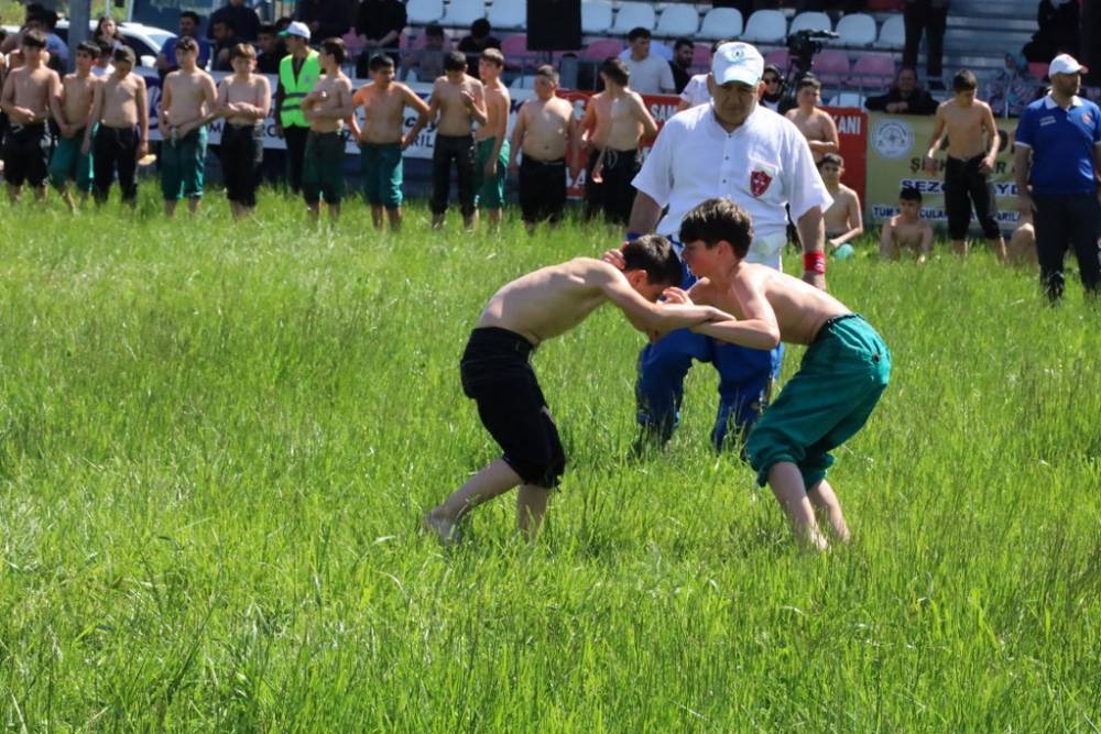 632. Alaçam Geyikkoşan Güreşleri ve Piknik Etkinliğinden renkli kareler 8