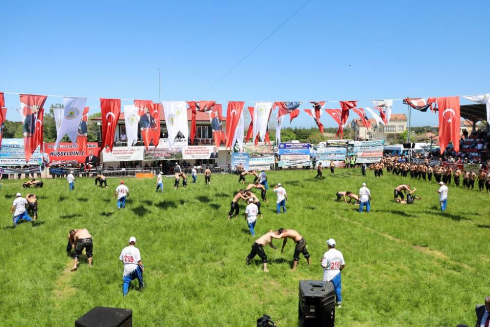 632. Alaçam Geyikkoşan Güreşleri ve Piknik Etkinliğinden renkli kareler 85