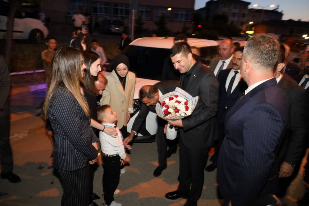 Vezirköprü’de Ali Kınık Konseriyle Unutulmaz Gençlik Gecesi 14