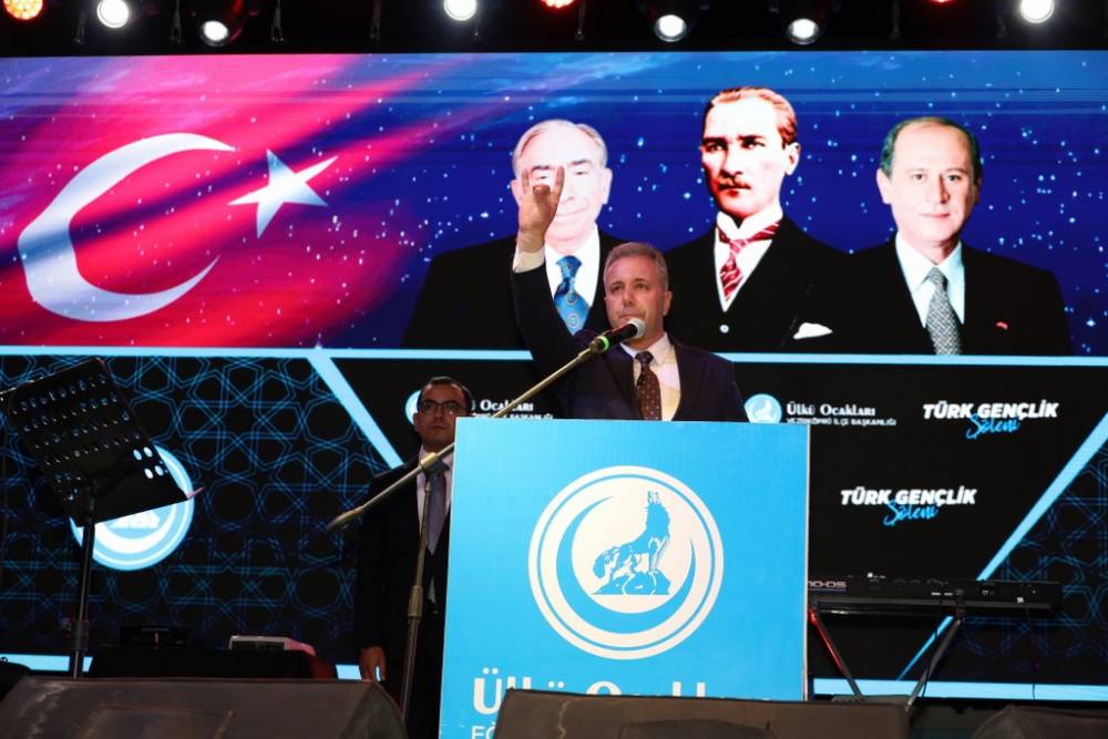 Vezirköprü’de Ali Kınık Konseriyle Unutulmaz Gençlik Gecesi 35
