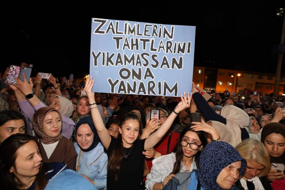 Vezirköprü’de Ali Kınık Konseriyle Unutulmaz Gençlik Gecesi 63