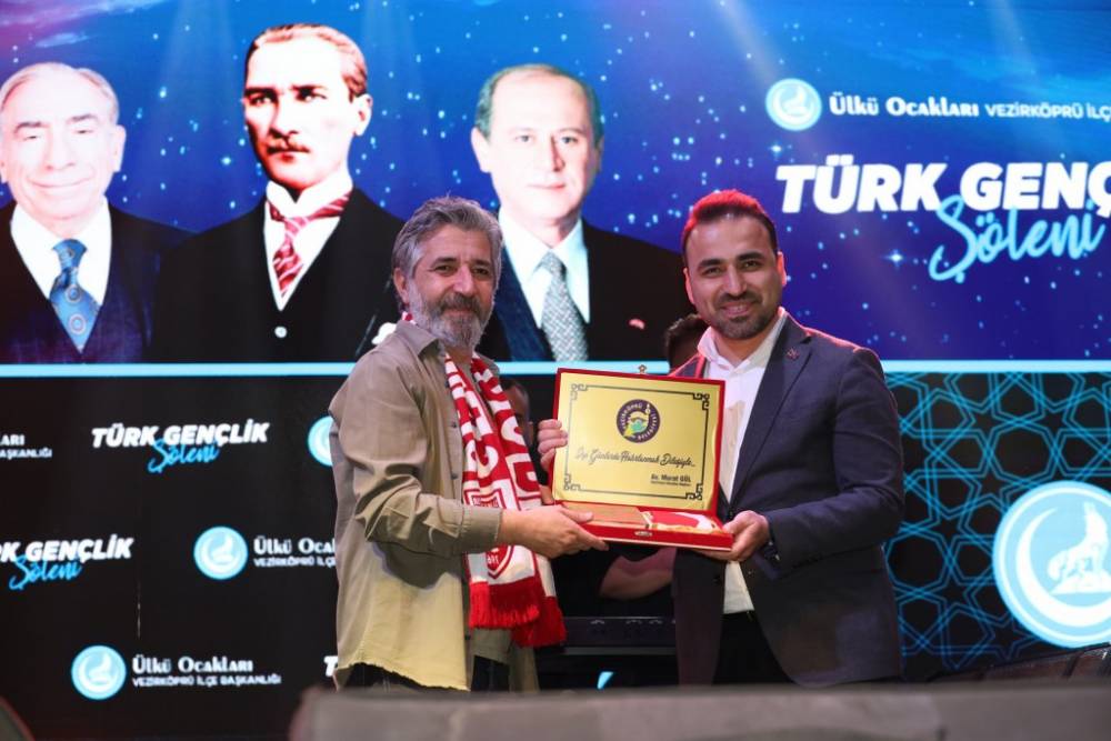 Vezirköprü’de Ali Kınık Konseriyle Unutulmaz Gençlik Gecesi 80