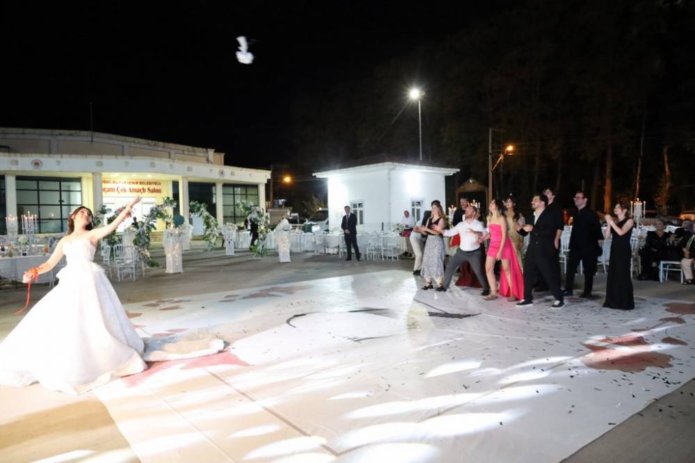 Eczacı Cansel ve Ayberk Onur Yılmaz Görkemli Düğün 113
