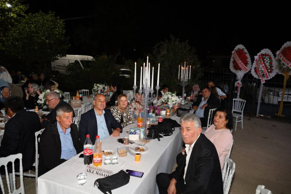 Eczacı Cansel ve Ayberk Onur Yılmaz Görkemli Düğün 23