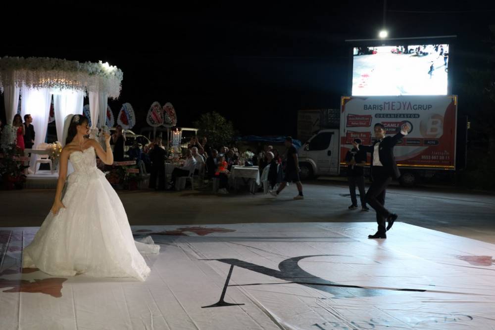 Eczacı Cansel ve Ayberk Onur Yılmaz Görkemli Düğün 27