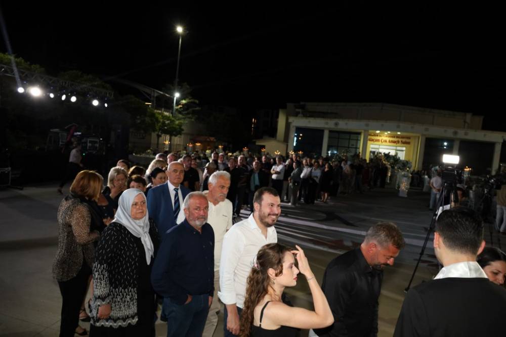 Eczacı Cansel ve Ayberk Onur Yılmaz Görkemli Düğün 38