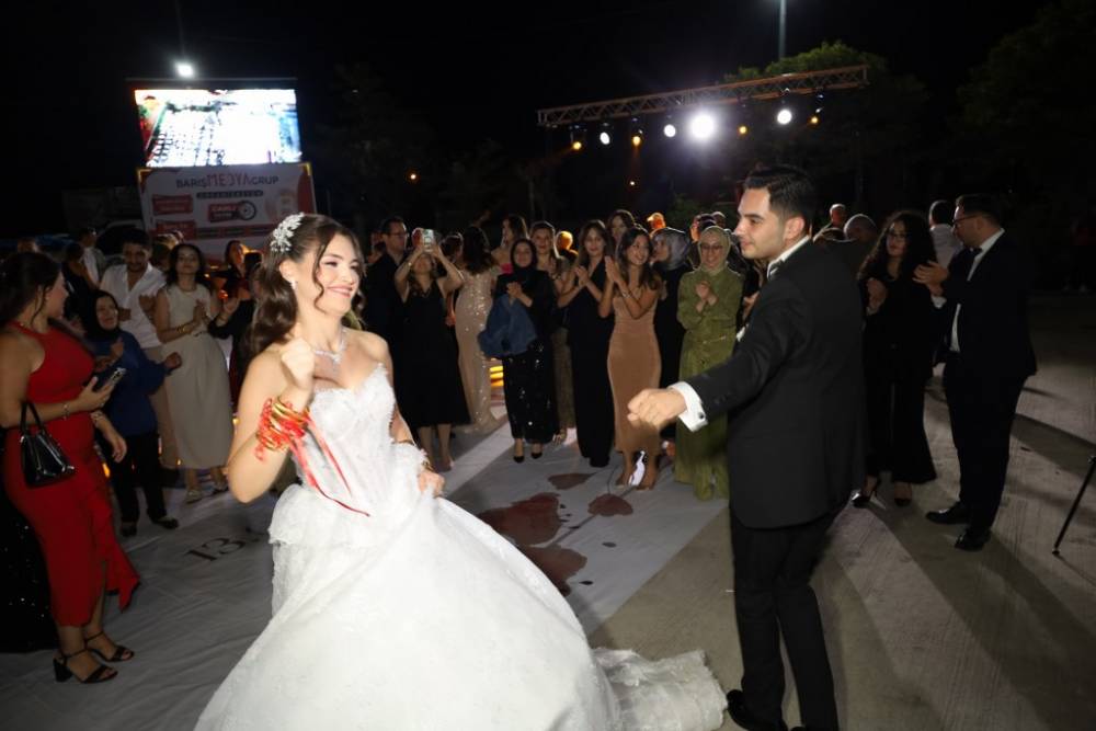 Eczacı Cansel ve Ayberk Onur Yılmaz Görkemli Düğün 57