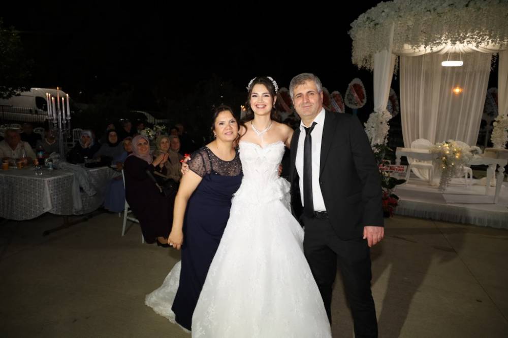 Eczacı Cansel ve Ayberk Onur Yılmaz Görkemli Düğün 74