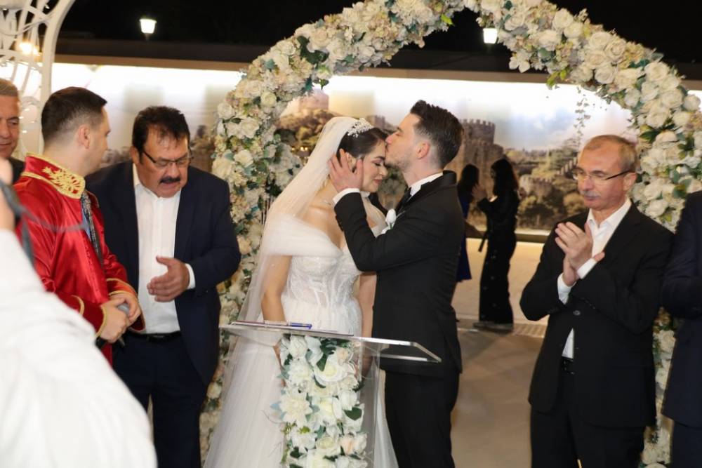 Sümeyye ve Mücahit Mutluluk Dolu Yıllar İçin Birbirlerine Evet Dediler 38