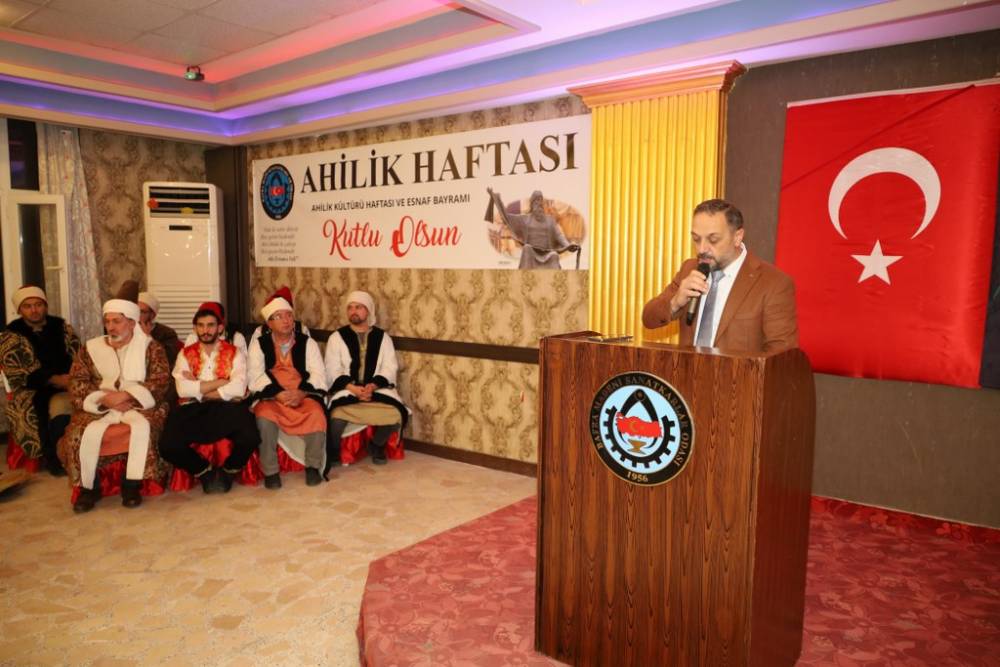 75 Yıllık Demirci Ustası Yılmaz Odabaş, Bafra’da Yılın Ahisi Seçildi 2