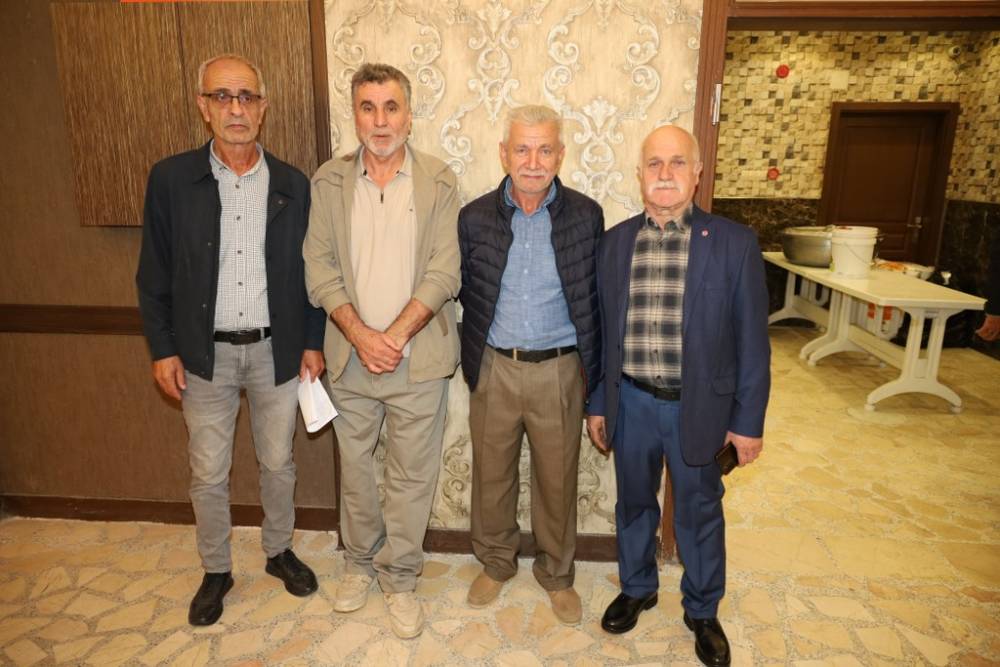 75 Yıllık Demirci Ustası Yılmaz Odabaş, Bafra’da Yılın Ahisi Seçildi 3
