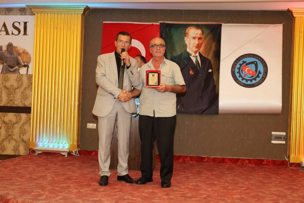 75 Yıllık Demirci Ustası Yılmaz Odabaş, Bafra’da Yılın Ahisi Seçildi 43