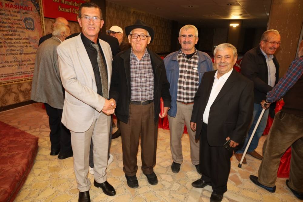 75 Yıllık Demirci Ustası Yılmaz Odabaş, Bafra’da Yılın Ahisi Seçildi 50