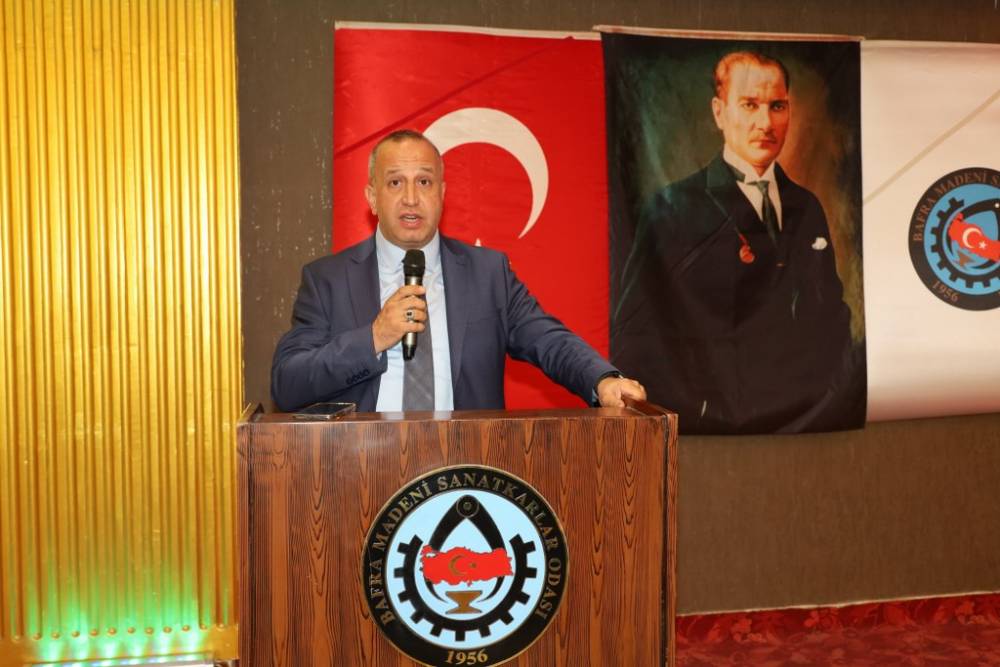 75 Yıllık Demirci Ustası Yılmaz Odabaş, Bafra’da Yılın Ahisi Seçildi 8
