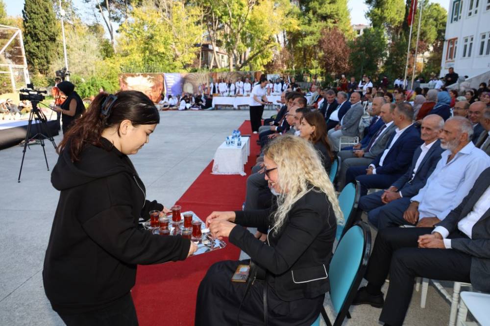 Bafra Hasan Çakın Kız MTAL’de Ahilik Kültürü Haftası coşkusu! 37
